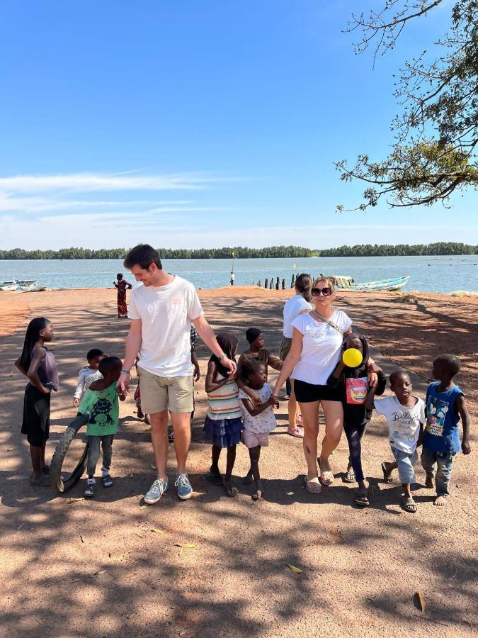 Pombo Kunda Villa Sanyang Esterno foto