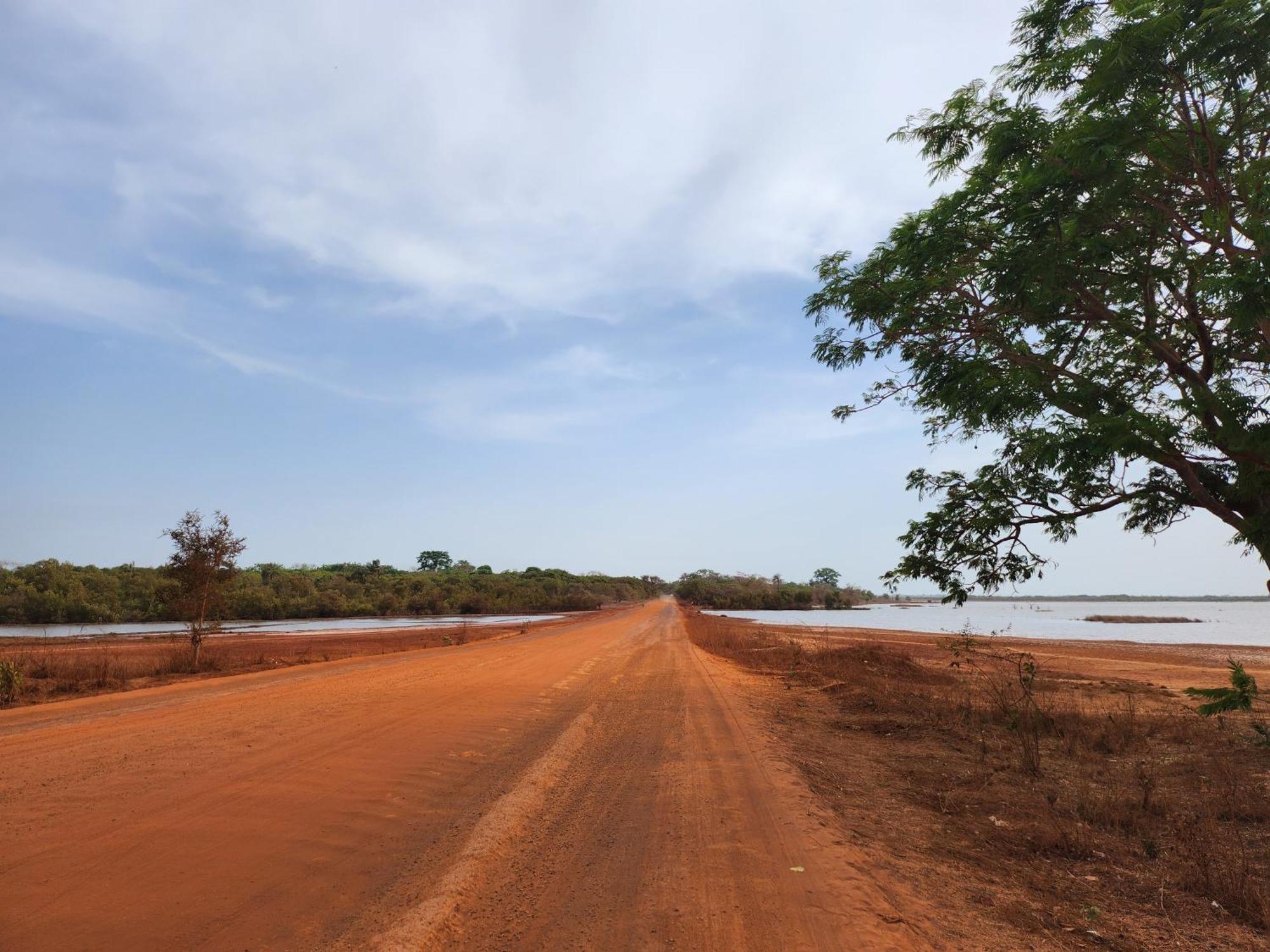 Pombo Kunda Villa Sanyang Esterno foto